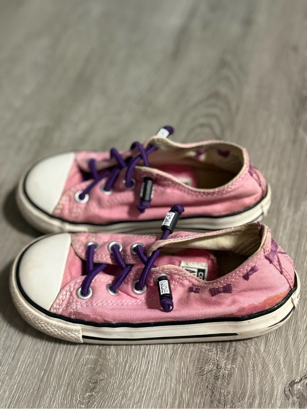 Converse Kids Pink Canvas Sneakers with Purple Laces and Embroidered bows